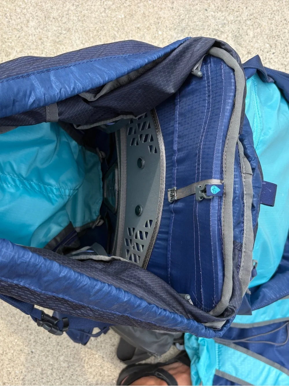 Gregory Deva 70 Women's X-Small 70L Internal Frame Backpack